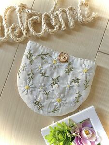  hand embroidery hand made pouch flower embroidery daisy button pouch 