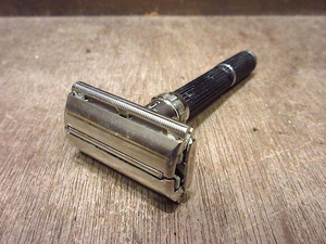 ビンテージ70’s●Gillette super 84レイザー●240501y1-otclctカミソリ剃刀ひげ剃りジレットUSA製