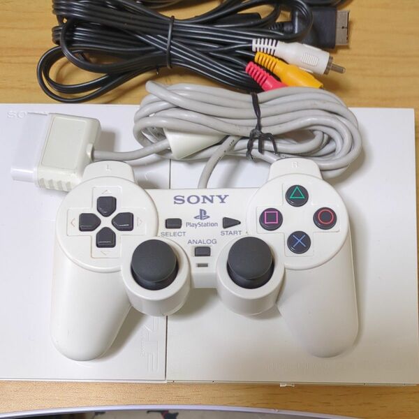 PlayStation２　SCPH-90000ホワイト　ソフト付き