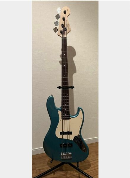 エレキベース　SQUIER JBASS