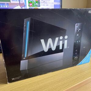 Wii （ウィー） クロ [Wiiリモコンプラス同梱］