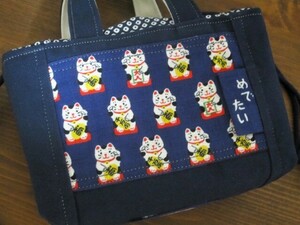 ＊ハンドメイド＊ 富士山と招き猫さん 日本の和!(^^)!お弁当バッグ ミニ ランチバッグ 巾着バッグ めでたい!(^^)!和柄 おにぎりポーチにも 