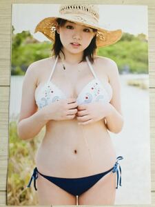 篠崎愛 16歳 女子高生【厚手ラミネート加工】写真集 切り抜き ロリ巨乳 JKグラビア A4 10ページ OA6503