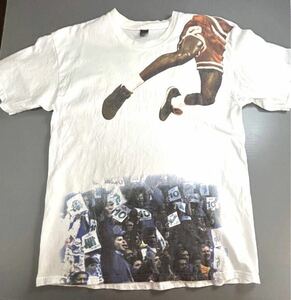 激レアUndefeated×Union×Footpatrol×Hectic 4ブランドコラボTシャツ