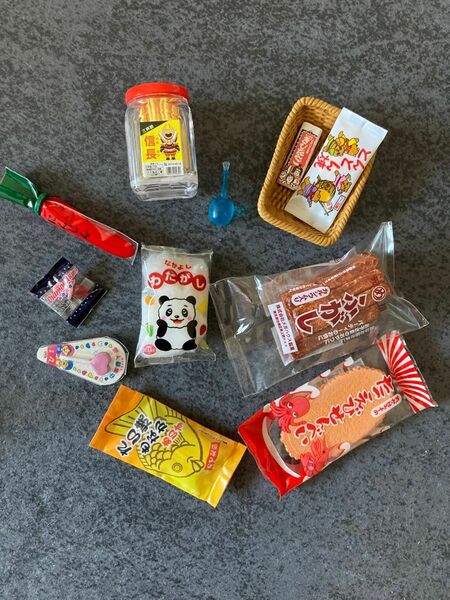 ミニチュア フィギュア 昭和レトロ　リーメント　メガハウス　駄菓子
