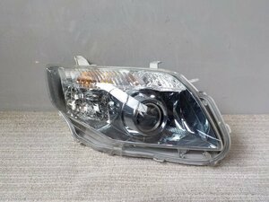 中古 カローラフィールダー DBA-NZE141G 右ヘッドランプ 81110-12C90 ＨＩＤ KOITO 12-526 [ZNo:06000177]