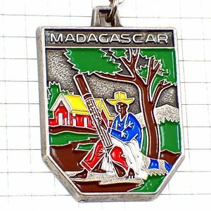 キーホルダー・楽器を奏でるマダガスカルの風景 MADAGASCAR FARMER◆フランス限定ポルトクレ◆レアなヴィンテージものアンティーク