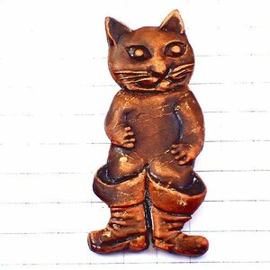  pin badge * cat boots .... cat leather leather made * France limitation pin z* rare . Vintage thing pin bachi