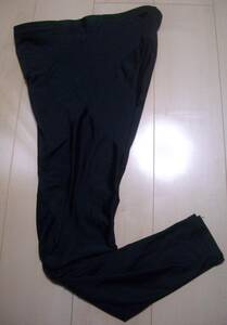 USED★UNIQLOユニクロ★10分丈スパッツ(レギンス)★色はブラック☆サイズＬ（Ｗ84-92）★