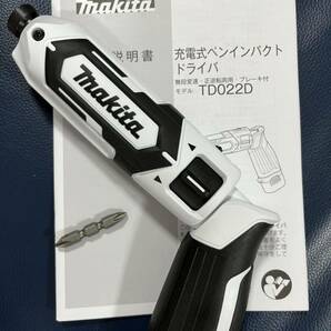 送料無料　未使用makita マキタ 充電式 ペンインパクト ドライバ TD022 ホワイト　白色　7.2v