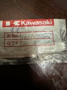 カワサキ KZ750 パッドガイド カワサキ 13070-1026純正 パーツ ストック品 新品未使用 修理 予備 パーツ