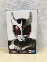 【中古・開封品・取説ダメージ有り】：S.H.Figuarts 仮面ライダークウガ マイティフォーム(仮面ライダーディケイド Ver.) (20240514)_画像1