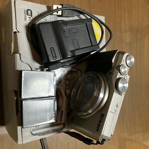 美品　Nikon ニコン COOLPIX S9900 クールピックス デジタルカメラ　動作確認済　バッテリー計３個　充電器付