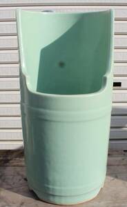 昭和レトロ　青磁 陶器 男性用 小便器 和式 便器 トイレ 直径30ｃｍ高さ60ｃｍ重さ 15kg アンティーク