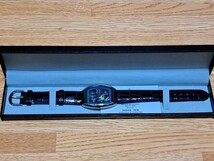 ディズニーコレクション放出　東京ディズニーリゾート２５周年記念腕時計　非売品　電池切れ_画像3