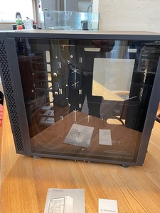 PCケース：Thermaltake VIEW31 ジャンク扱い