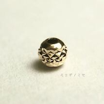 18金ビーズ2.3mm 8個セット　日本製 k18 アクセサリーパーツ 18k 素材 きらきらカットビーズ ハンドメイド カット入りビーズ_画像2