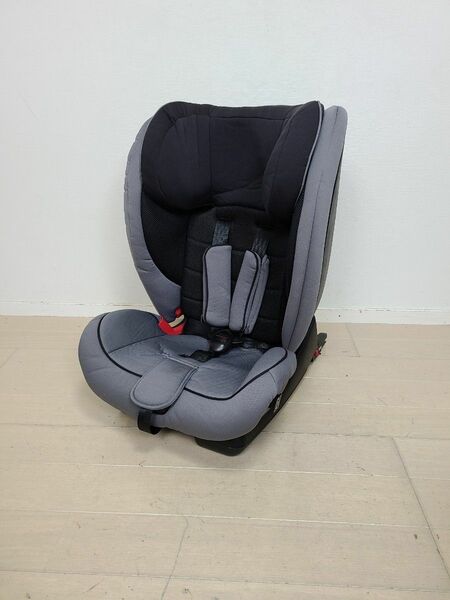 チャイルドシート　1才～11才　　ISOFIX　ジュニアシート