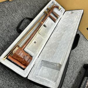 [123321] China musical instruments two . kokyu ethnic musical instrument case attaching details unknown 