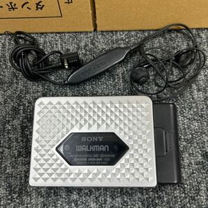 【118017】SONY ソニー WALKMAN ポータブルカセットプレーヤー シルバー WM-EX655 ジャンク 現状品