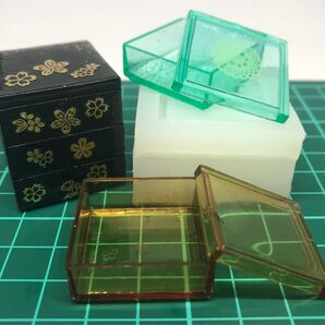 【ミニチュアお重 正方形】2.9×2.9×1.0シリコンモールド お花見弁当