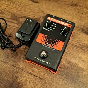 [ electrification only ( almost unused )]TC HELICON VOICETONE R1 Vocal effector 