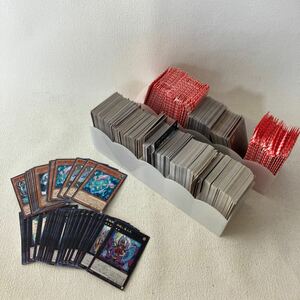 c395-32 80 トレーディングカード 遊戯王 KONAMI TCG デュエルモンスターズ まとめて 500枚以上 大量セット 重複多数 ケース 値札 闇 魔