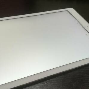 【動作品♪】au Apple iPad Air 2 Wi-Fi+Cellular 16GB A1567(MGH72J/A)判定〇/シルバーの画像3