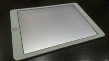 【動作品♪】au iPad Air 2 Wi-Fi＋Cellular 16GB A1567(MH1C2J/A)判定〇/ゴールド_画像3