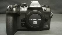 【美品♪】OLYMPUS オリンパス OM-D E-M1 Mark Ⅲ ボディ 2037万画素 ミラーレス 一眼 カメラ/動作品_画像3