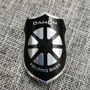 DAHON(ダホン) エンブレム　ステッカー　シルバー