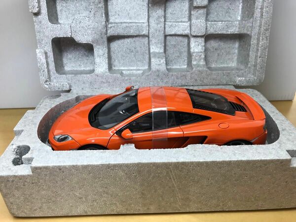 オートアート1/18 マクラーレン12C(オレンジ) ミニカー　未展示保管品　 絶版