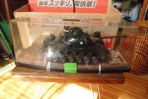 タミヤ　１/３５　ＰＡＴＴＯＮ　Ｍ４８　Ａ３　第２次大戦時の戦車　素人製作の完成品　ケース入り