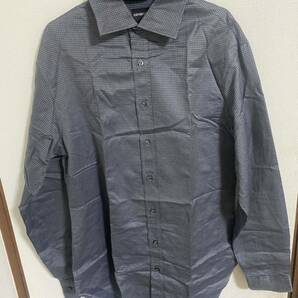 エンポリオアルマーニ長袖シャツ 表記40/15 ダークグレー/黒 ドット柄、美品。凄くカッコイイです。予備ボタン2個付き。実寸サイズはL位。