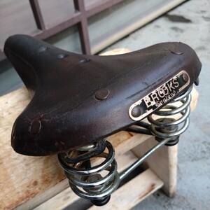BROOKS Brooks B66 Champion saddle raleigh roadster Britain England RaRe -la-re- tweed Ran ero squid records out of production Vintage rare 