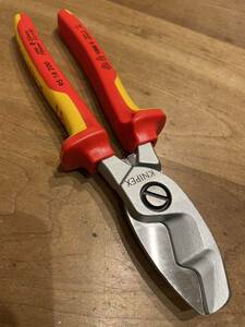 クニペックス KNIPEX 9516-200 絶縁ケーブルカッター 1000V