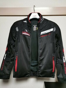 RS TAICHI レーサーメッシュジャケット RSJ325 サイズ：M 黒×赤 使用感の少ない美品 プロテクター 欠け無し RSタイチ