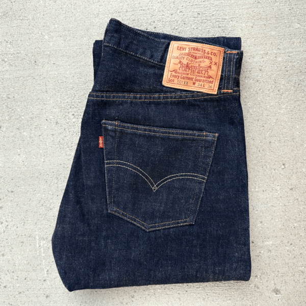 バレンシア工場製 1947年モデル LEVI’S 501XX 47501-0117 W34(W32) L36 中古 米国製 片面 レザー 40s 47s デニムパンツ アメリカUSA製 555