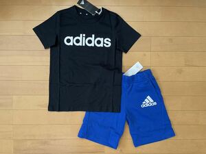 新品★送料込み!!★adidasアディダス★130★快適!!半袖Ｔシャツ(ブラック 黒)・パフプリントロゴ!スウェットパンツ(ブルー 青)★上下★即決