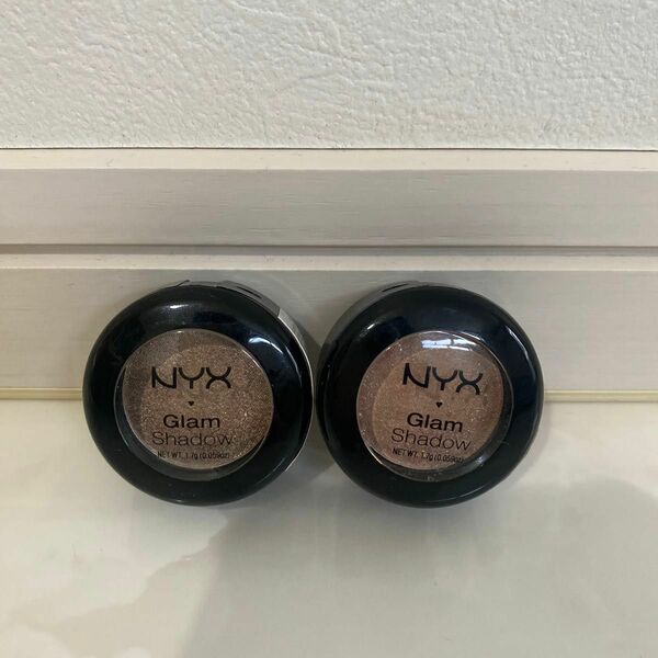 美品　NYX ブラウン系　アイシャドウ　セット　Glam Shadow GS14 GS01 