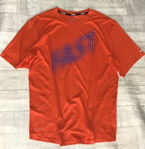 2点て送料無料♪綺麗な生地♪ナイキランニング NIKE♪風車プリント半袖Tシャツ