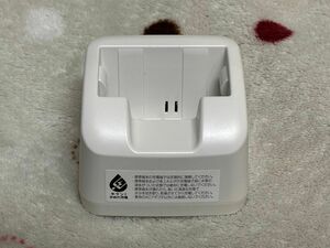 【製造終了品】docomo ドコモ メーカー純正卓上ホルダー　F49 らくらくホン F-01M F-02J F-05G F-03L