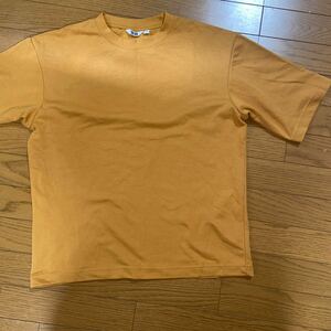 オレンジTシャツ ポリエステル素材Ｍ　　ユニクロ