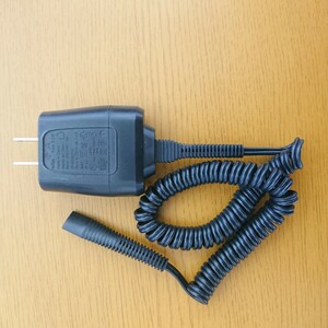 BRAUN ブラウン シェーバー ACアダプター Type: 5 210 OUTPUT:DC 12V / 0.4A 充電器 BRAUN 送料無料