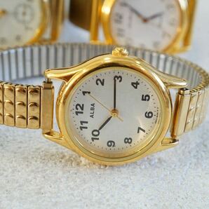 F568 ALBAなど ゴールドカラー 腕時計 メンズ レディース アクセサリー クォーツ 大量 セット まとめて おまとめ まとめ売り 不動品の画像6