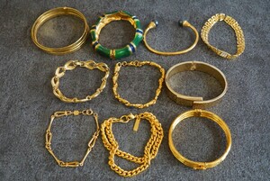 B1206 abroad made contains Gold color bracele bangle arm wheel Vintage accessory large amount set together . summarize set sale 