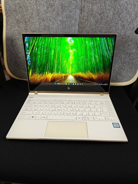 「中古美品」HP Spectre Laptop 13-af0xx i5(8th) 8Gb 256Gb FULLHD　IPS　タッチパネ　 IRカメラ. 