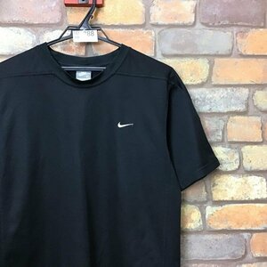 SD10-388★USA直輸入★格安★【NIKE ナイキ】ワンポイントロゴ ラウンド裾 半袖 メッシュ Tシャツ 【ユース XL】ブラック USA古着 スポーツ