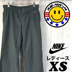 SDN2-392★ピンクロゴ刺繍★【NIKE ナイキ】裏メッシュ ウインドブレーカーパンツ【レディース XS】グレー ランニング ジョギング ゴルフ