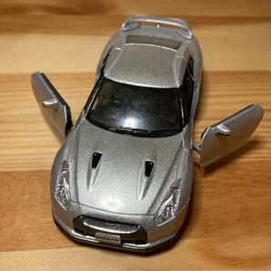 KiNSMART キンスマート プルバックミニカー 1/36 2009 日産スカイライン GT-R R35 